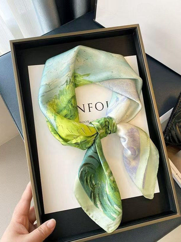 Simulated silk mulberry silk scarf