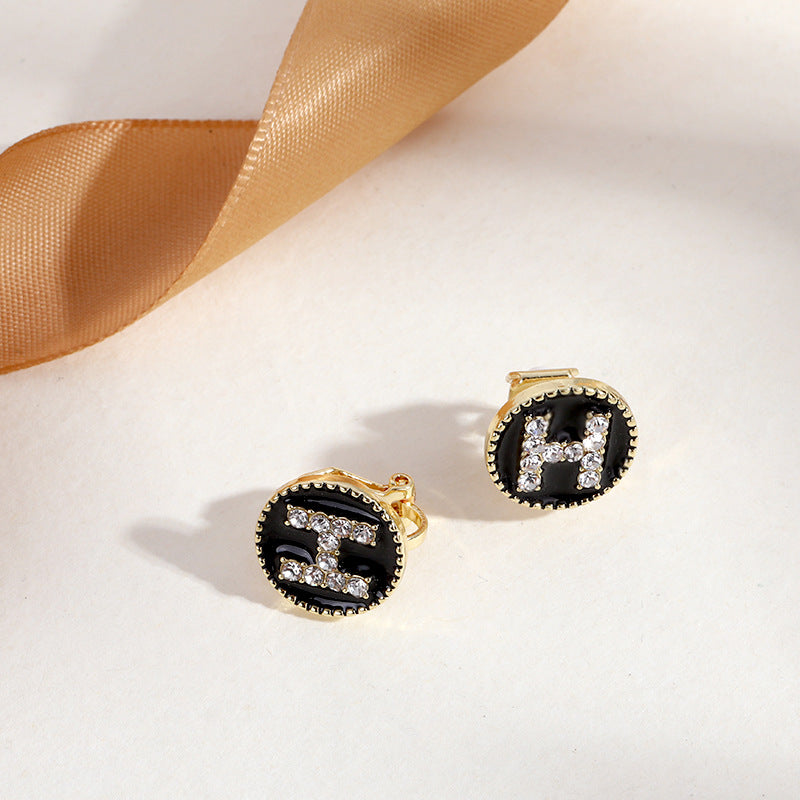 Lustrelace Pearl Ear Clips