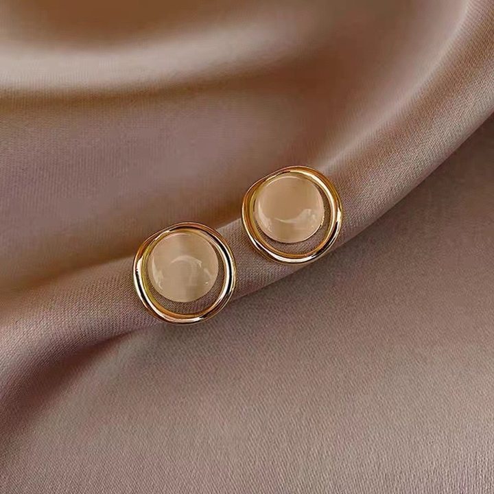 Light luxury silver pearl earrings
