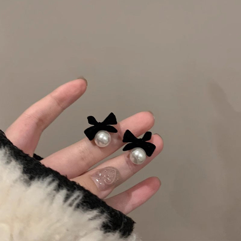Lirio Charm Bow & Butterfly Earrings