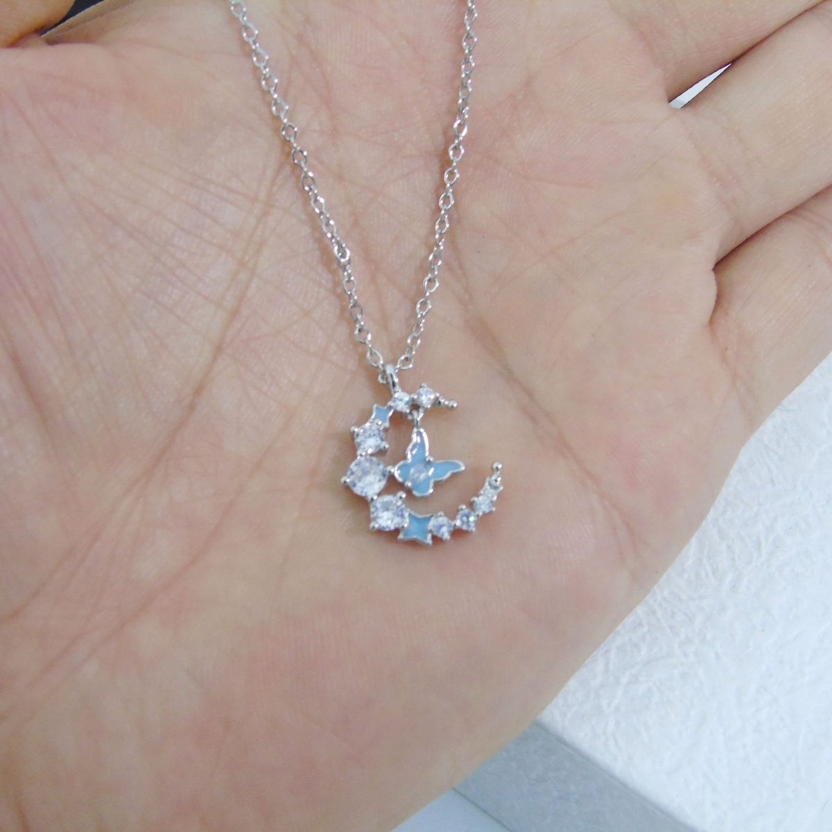 Fluorescent Starburst Four-Leaf Clover Necklace