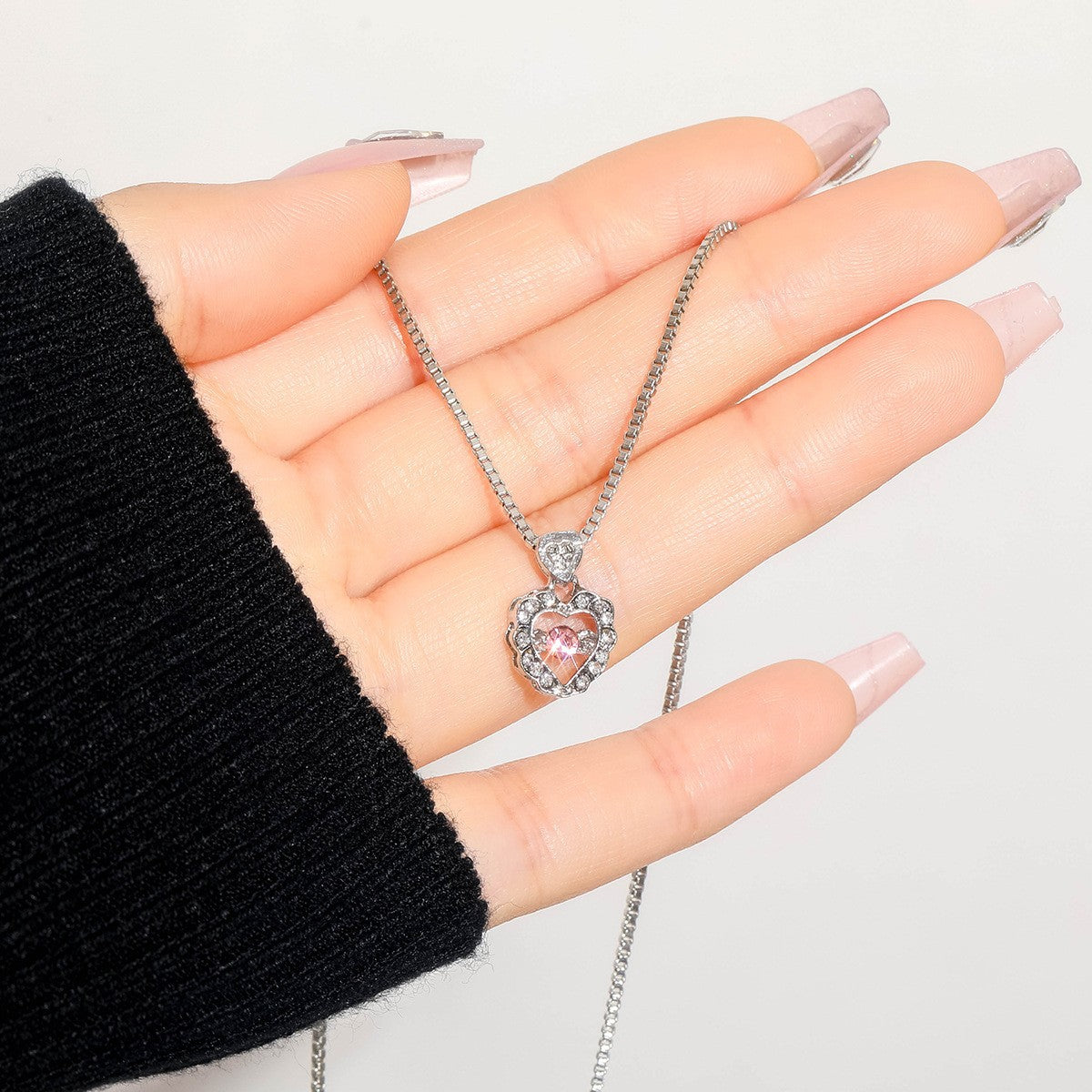 Retro Luxury Butterfly Pearl Pendant Necklace