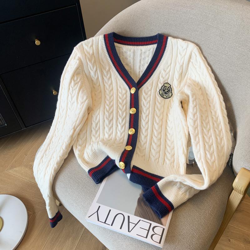 Retro V-neck Cable Knit Cardigan