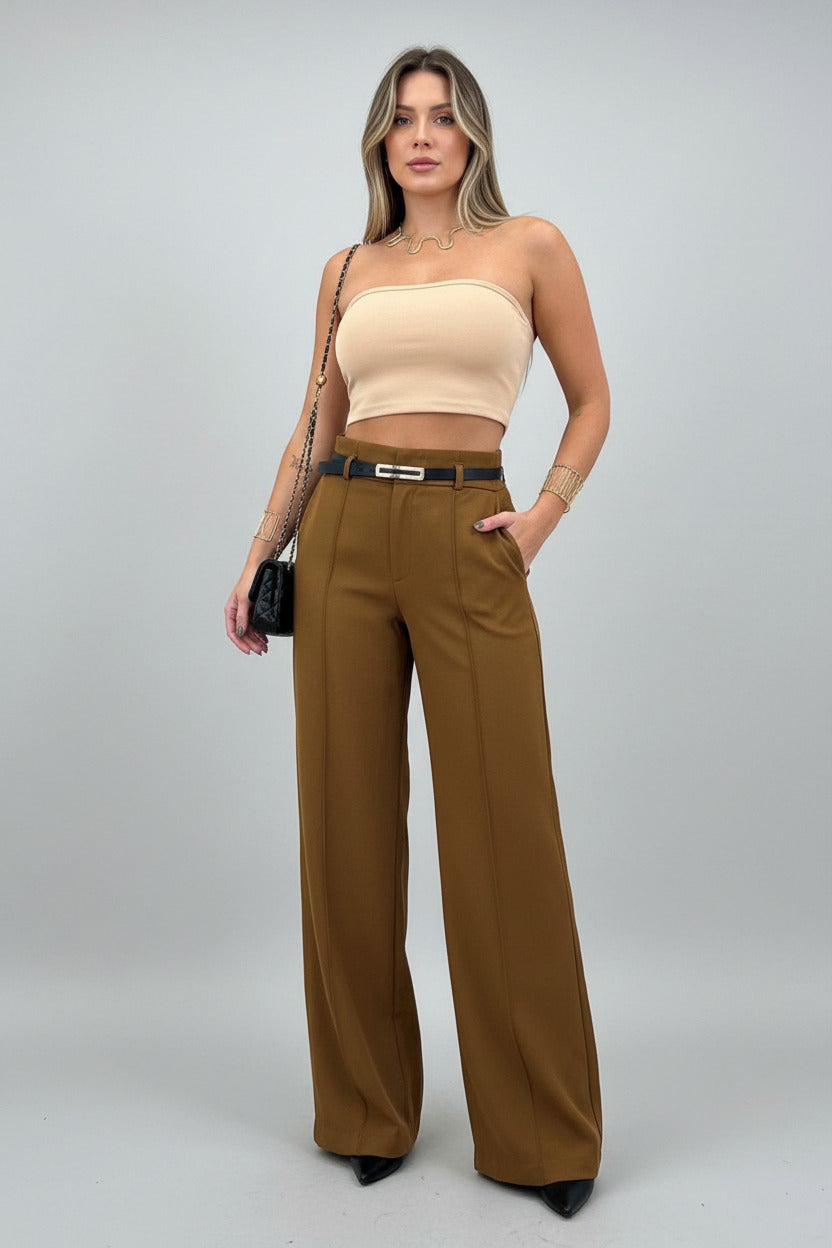 Simple and form-fitting suit trousers