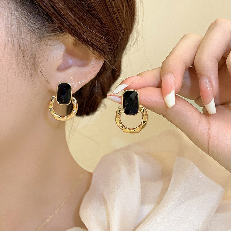 Linea Geometric Metal Earrings