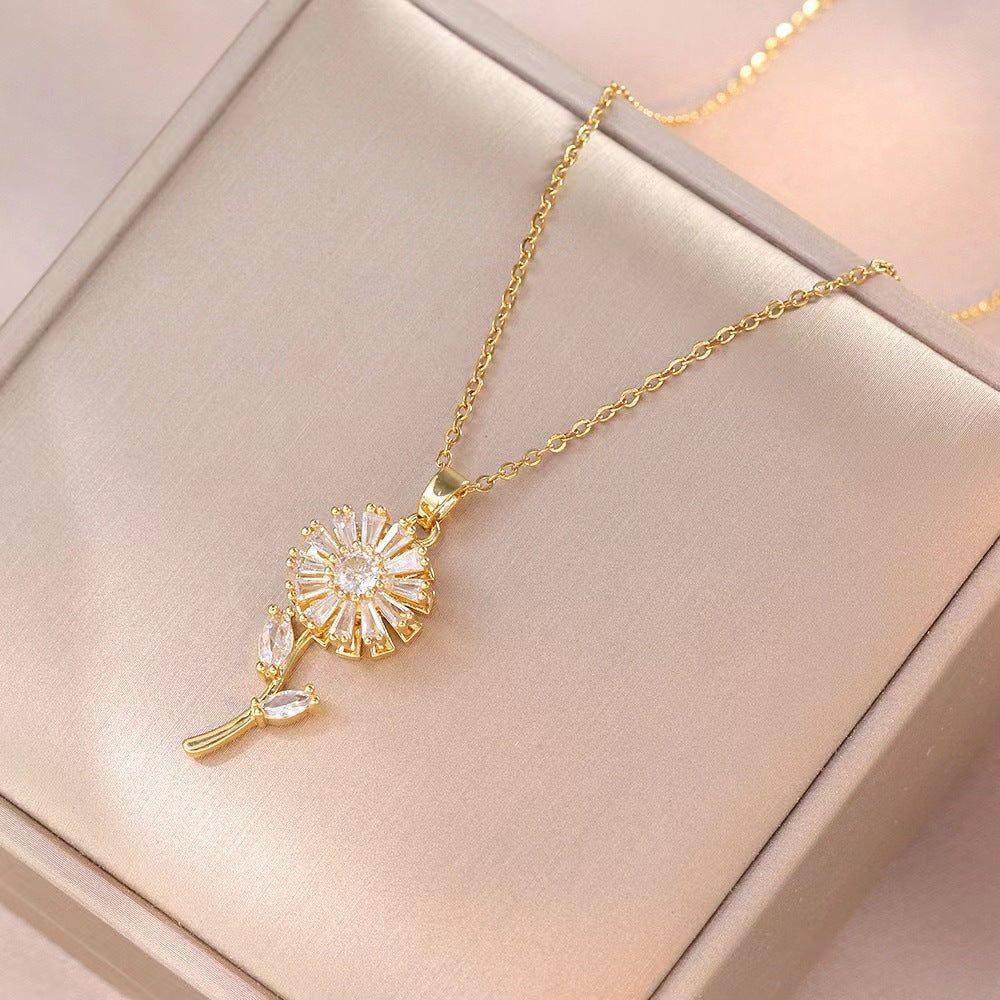 Fashionable retro-style clavicle necklace