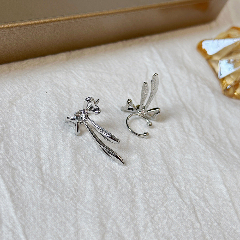 Lustrelace Pearl Ear Clips