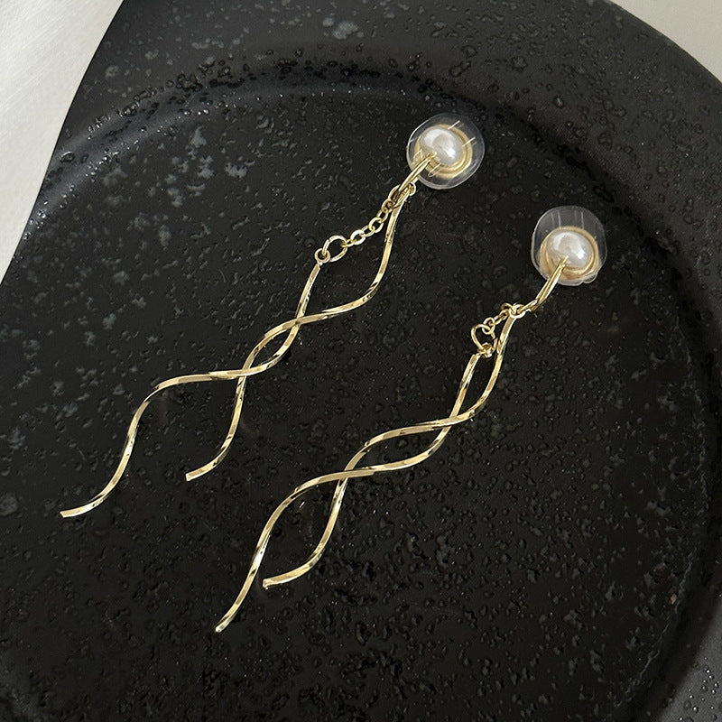 Aurielle Clip-On Pearl Earrings