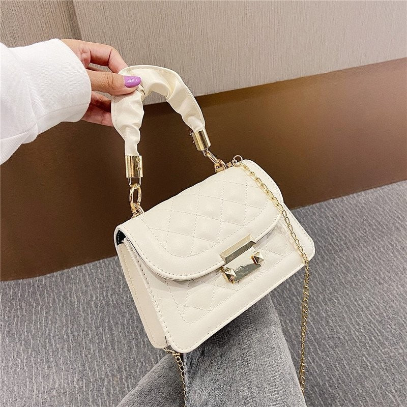 Diamond Quilted Chain Bag