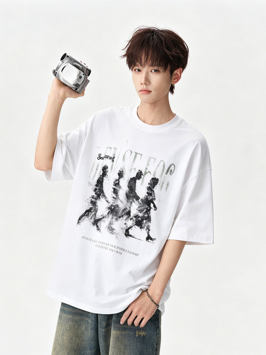 Short Sleeve Crew Neck T-Shirt with Printed Graphics