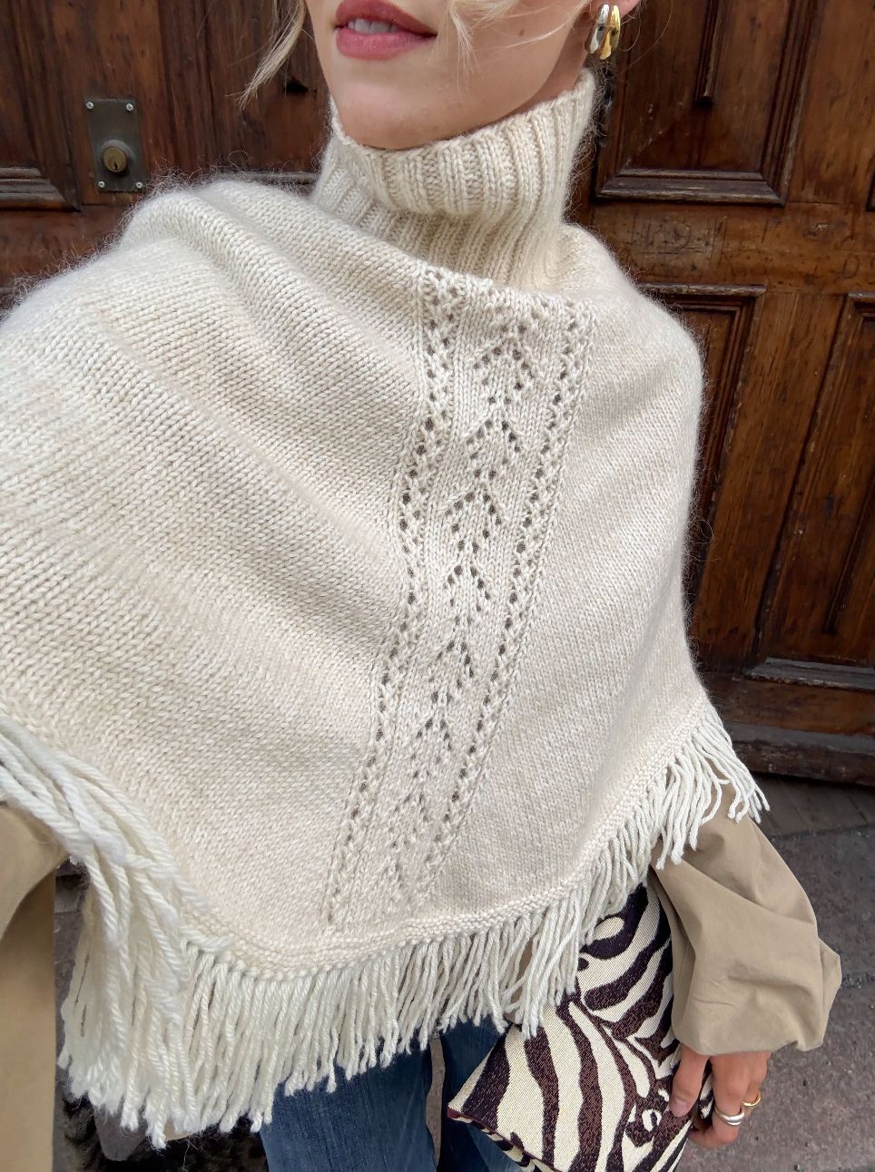 Elegant Tassel Edge Knit Sweater Top