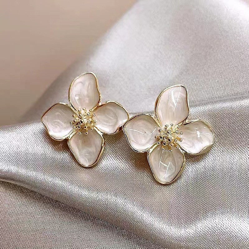 Korean version of green flower earrings