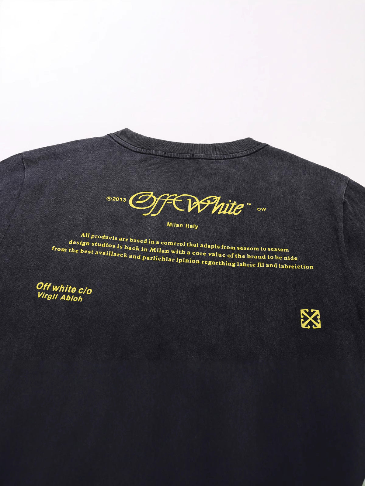 Washed Vintage Print Cotton T-Shirt in Wash Black