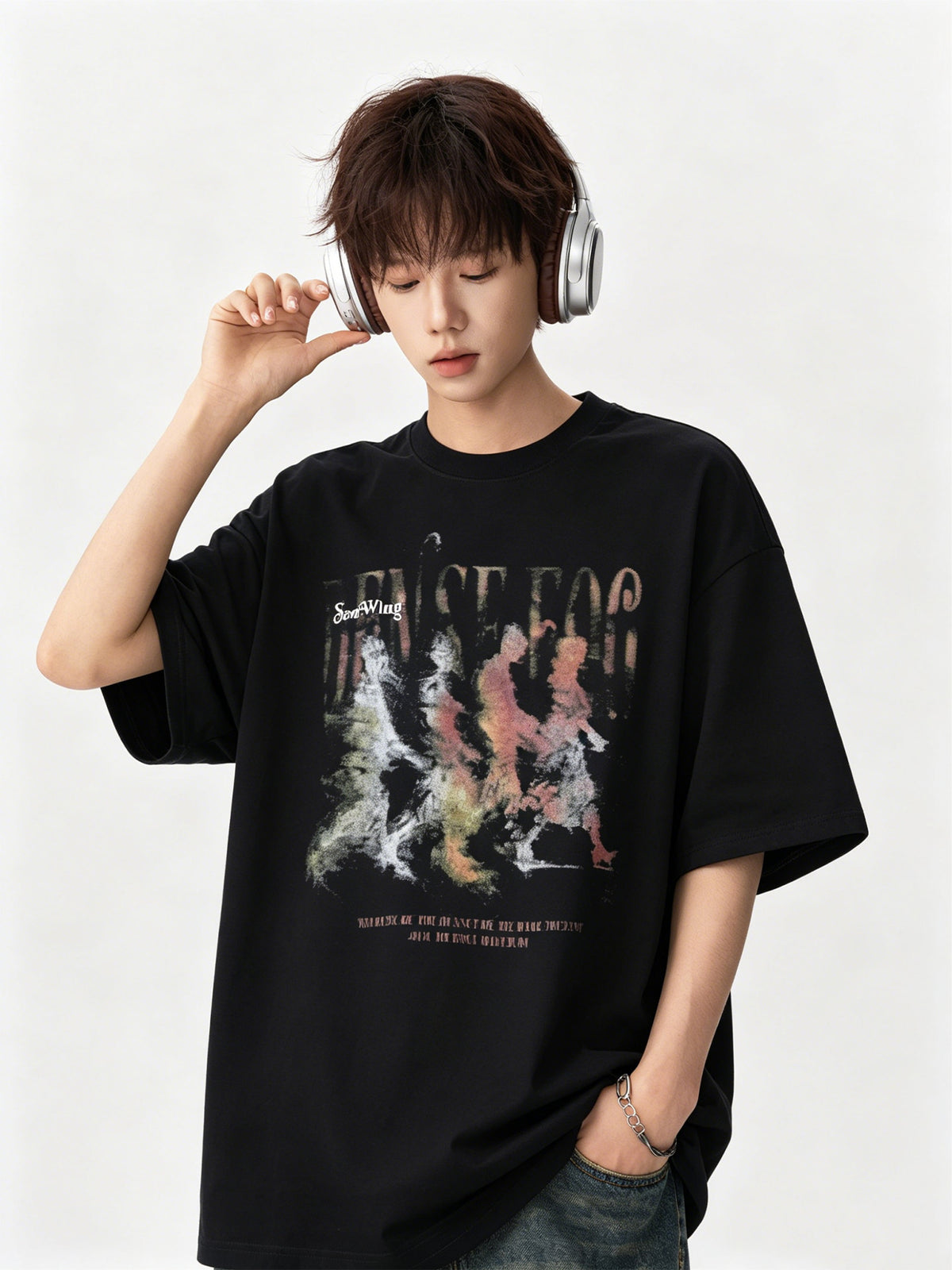 Short Sleeve Crew Neck T-Shirt with Printed Graphics