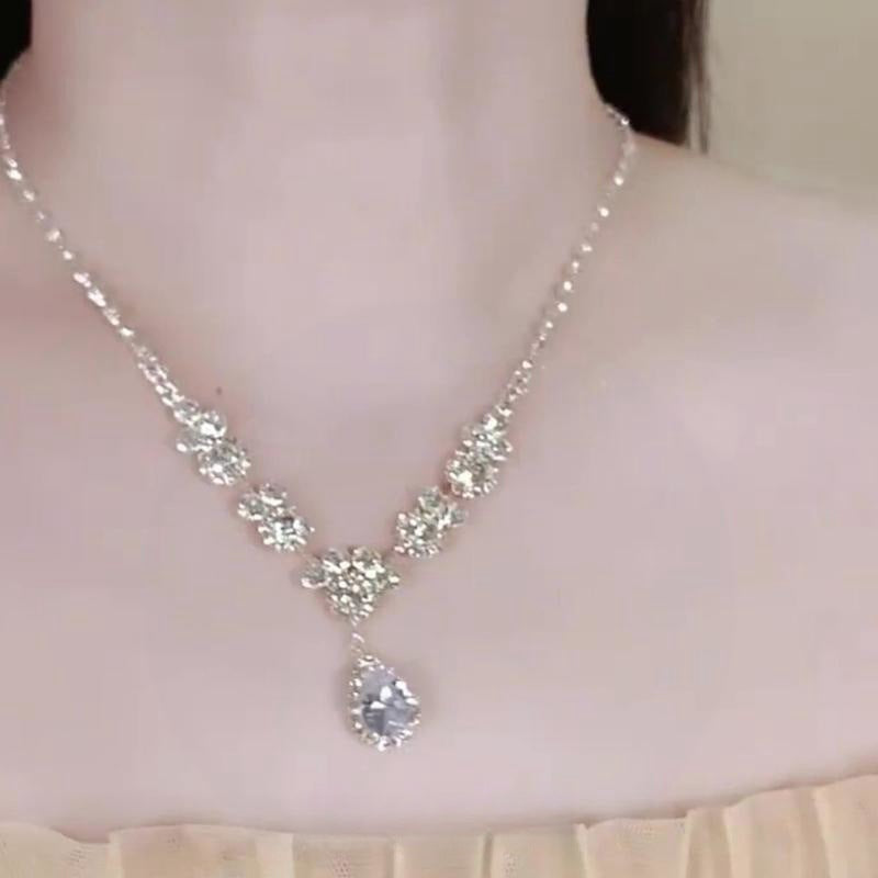 Super sparkly zircon necklace