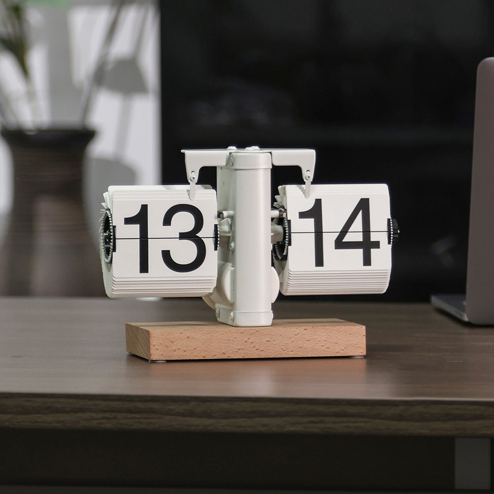 Automatic Flip Page Clock Retro Design