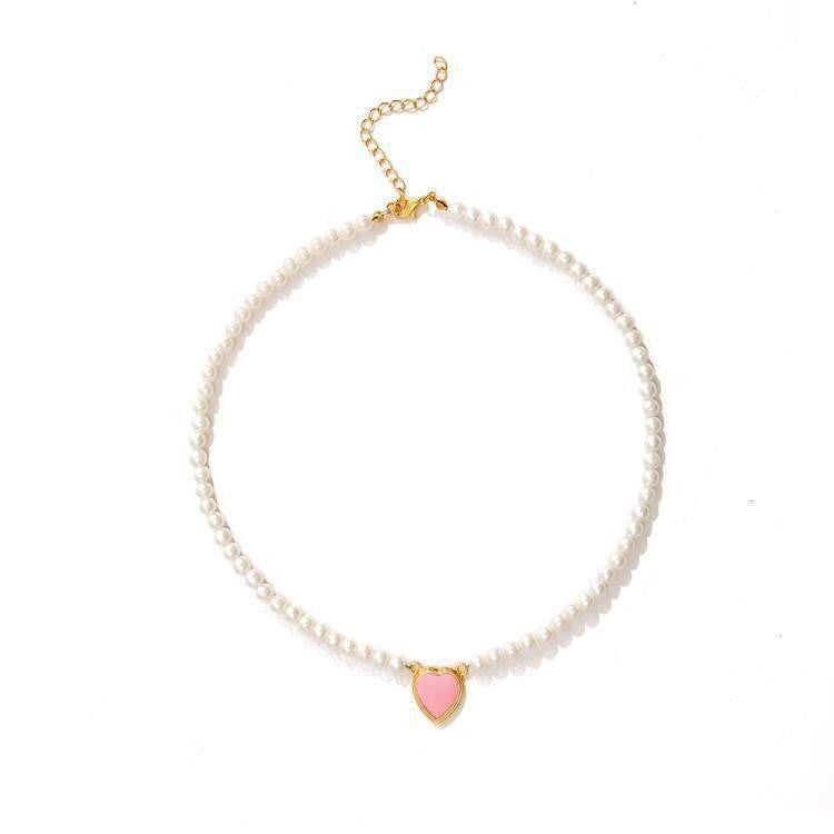 Retro Luxury Butterfly Pearl Pendant Necklace
