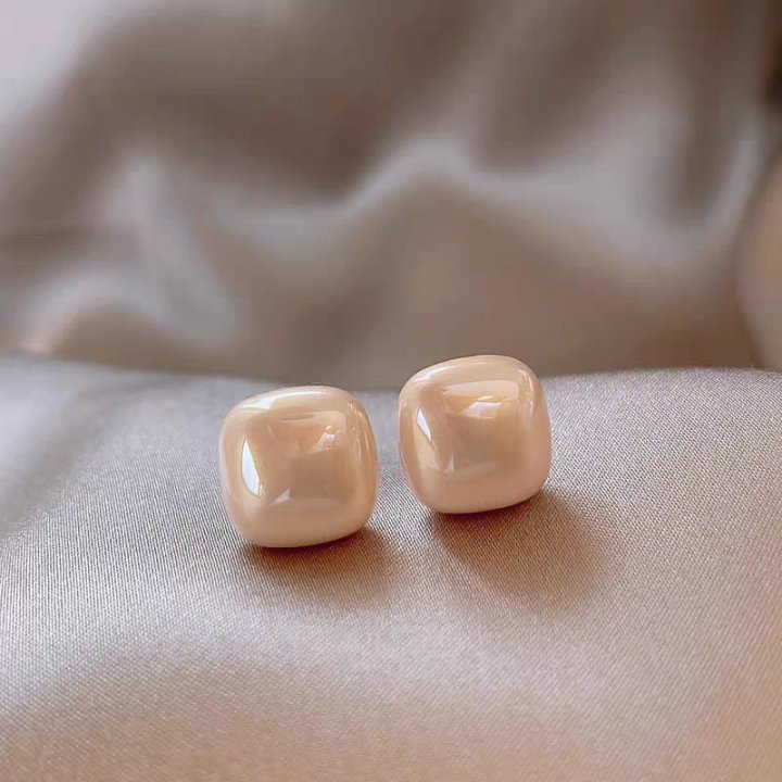 Lustre Bloom Silver Pearl Earrings