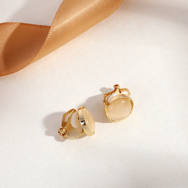 Lustrelace Pearl Ear Clips