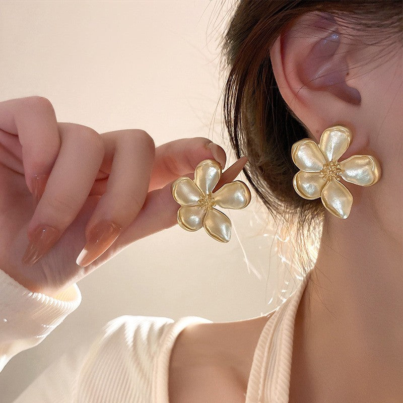 Linea Geometric Metal Earrings
