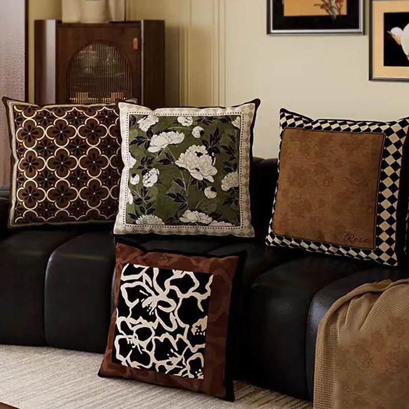 Retro Plush Decorative Pillow Cushion