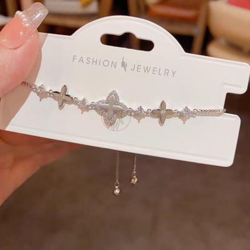 Cool and Elegant Winter Snowflake Exquisite Light Luxury Niche Design Zircon High-End Adjustable Fashion Bracelet
