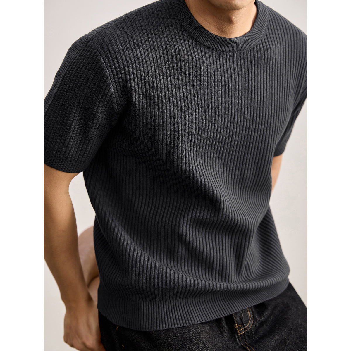 Men's Classic Round Neck Knitted Short Sleeve T-Shirt