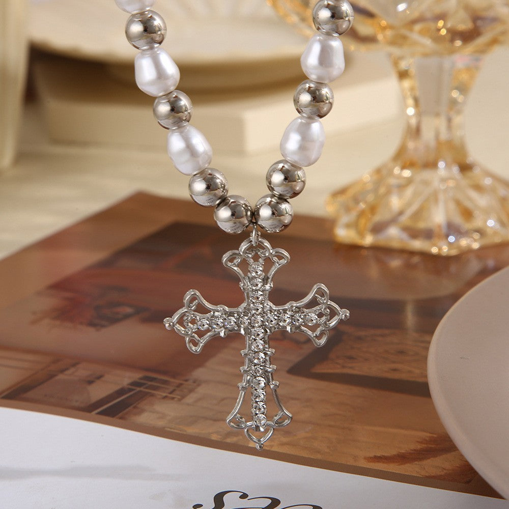 Retro Luxury Butterfly Pearl Pendant Necklace