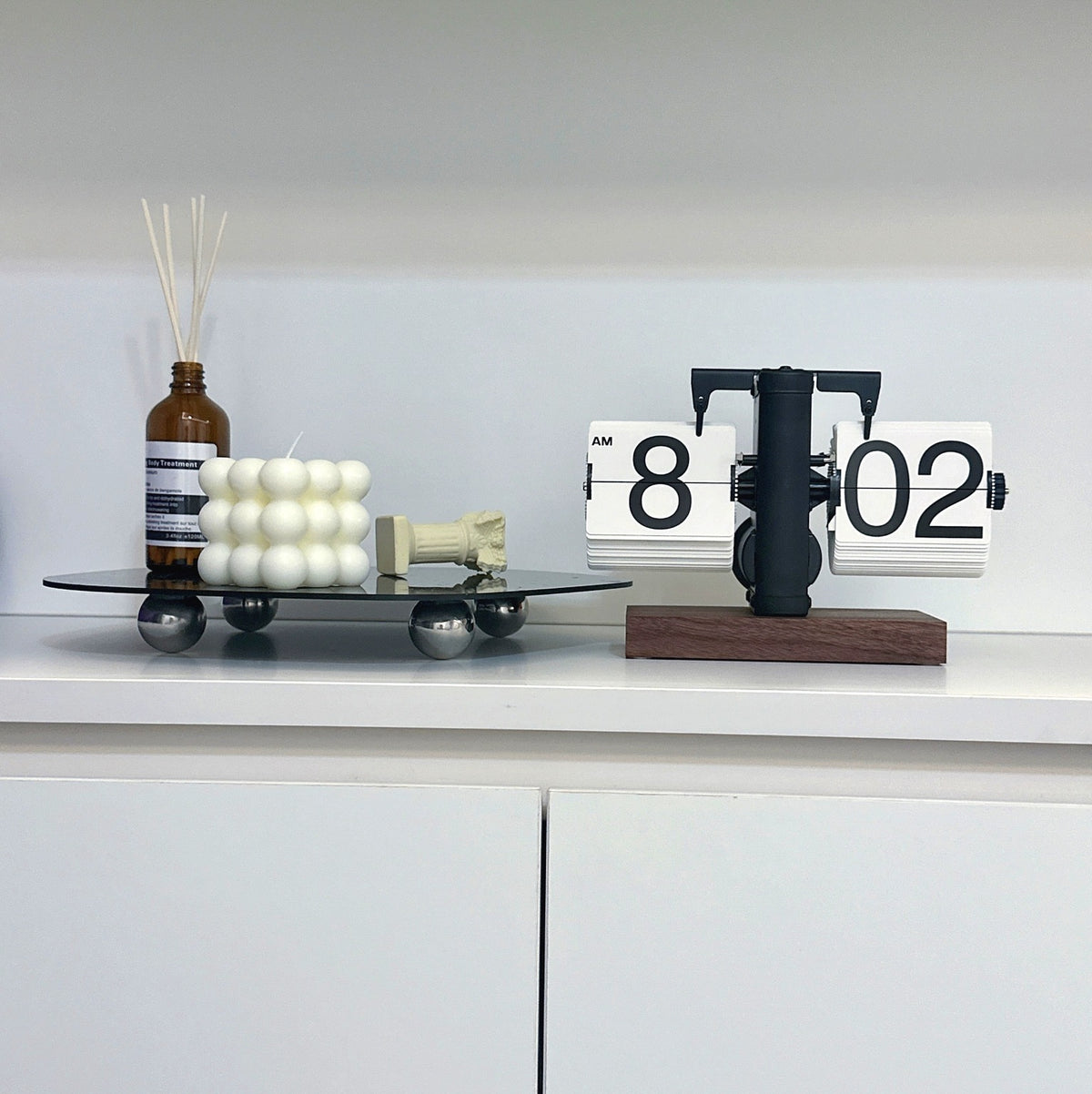 Automatic Flip Page Clock Retro Design