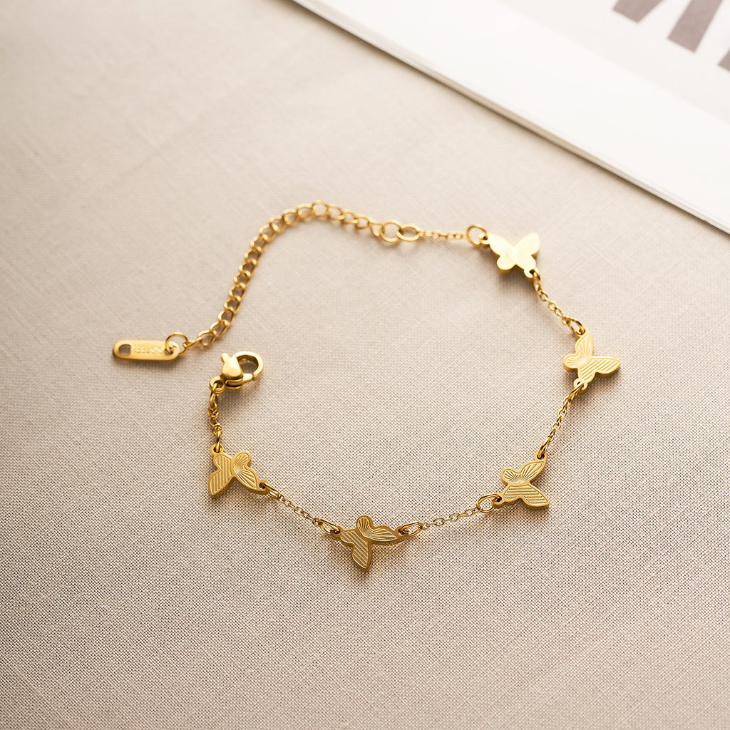 gold bracelet