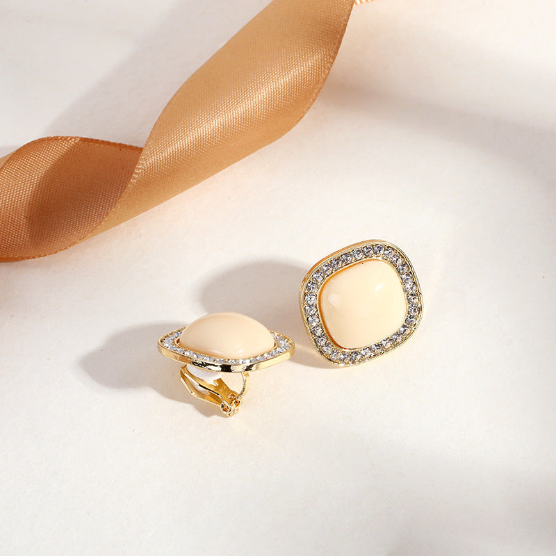 Lustrelace Pearl Ear Clips