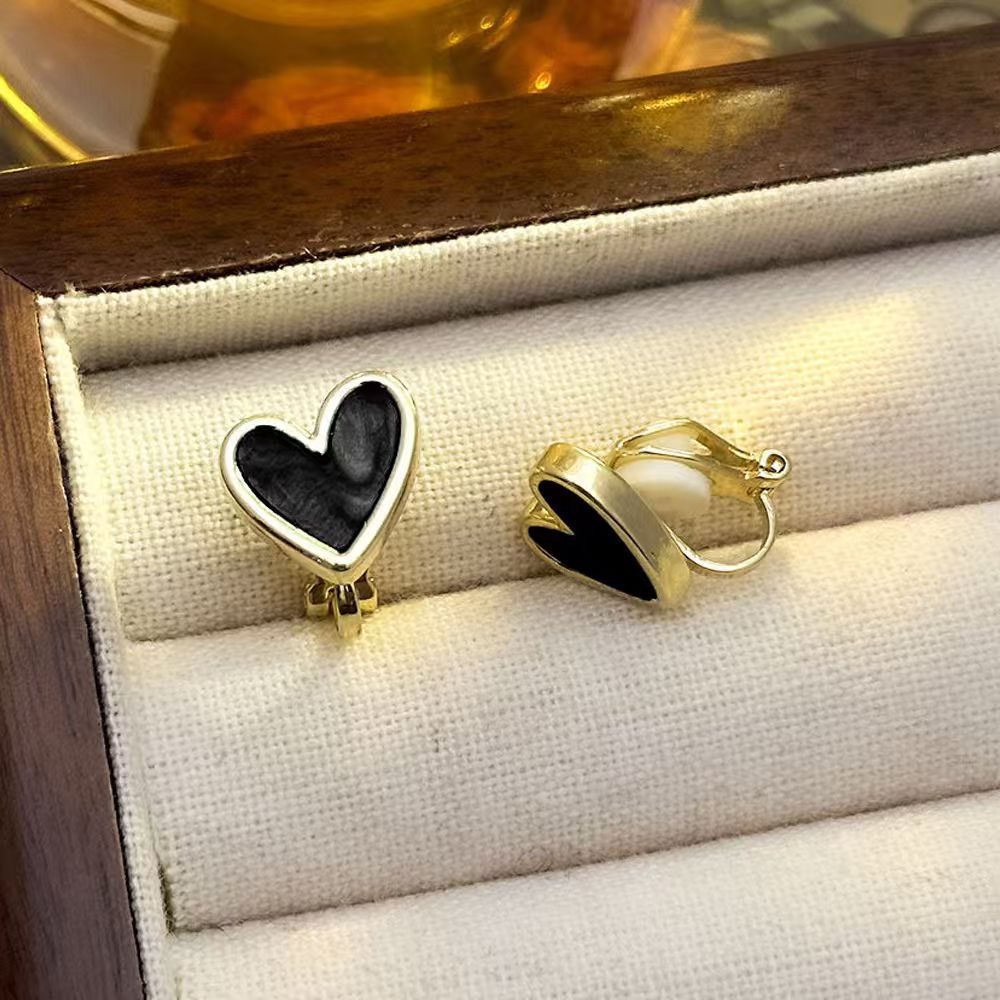 Lustrelace Pearl Ear Clips