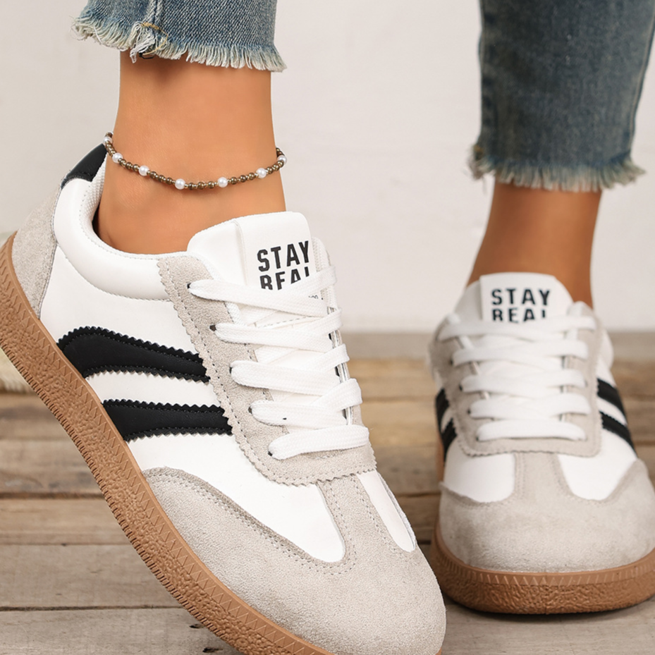 Samba Casual Lace-Up