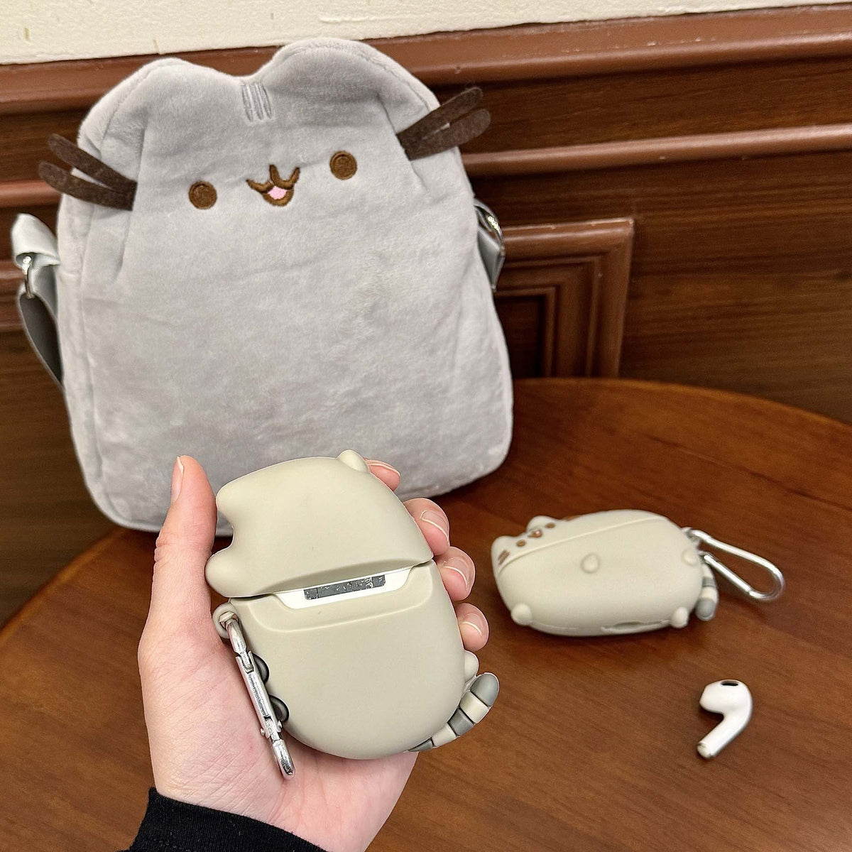 Cute Fat Cat Silicone AirPods Protective Case with Carabiner