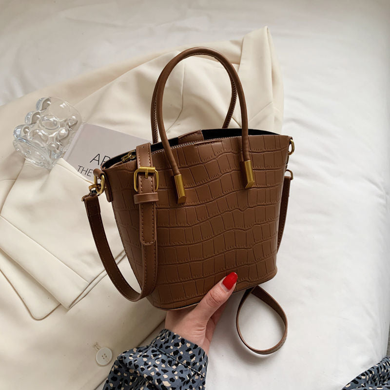 Shoulder handbag