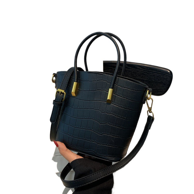 Shoulder handbag