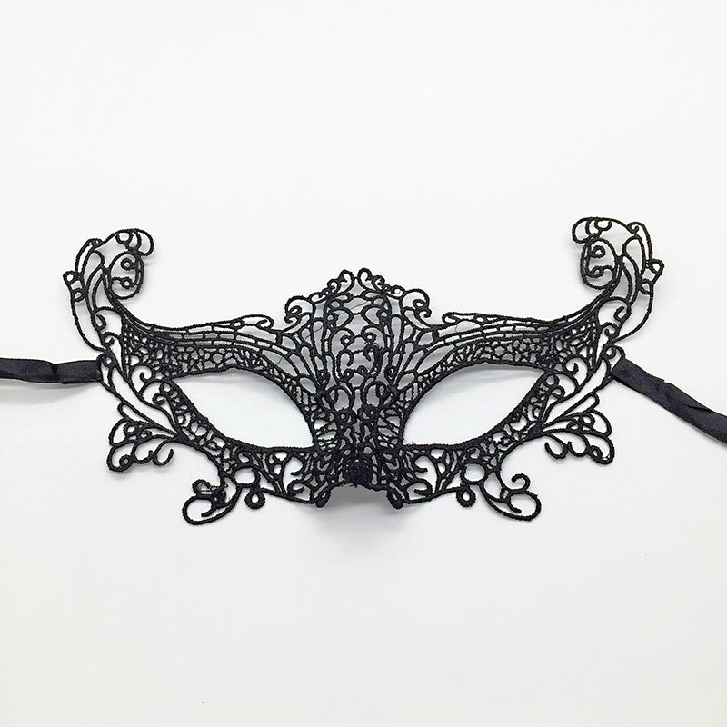 Styling Halloween masquerade