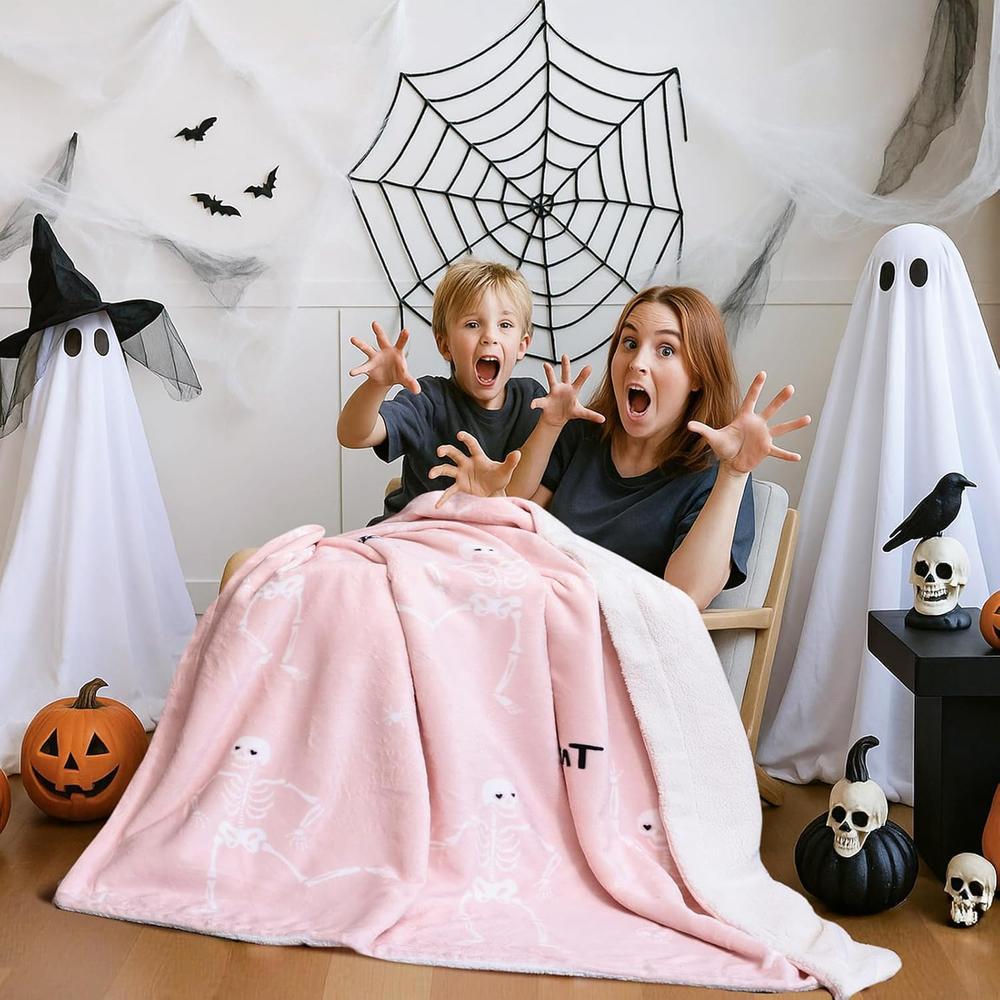 Double-Sided Sherpa Fleece Throw Blanket with Halloween Pattern