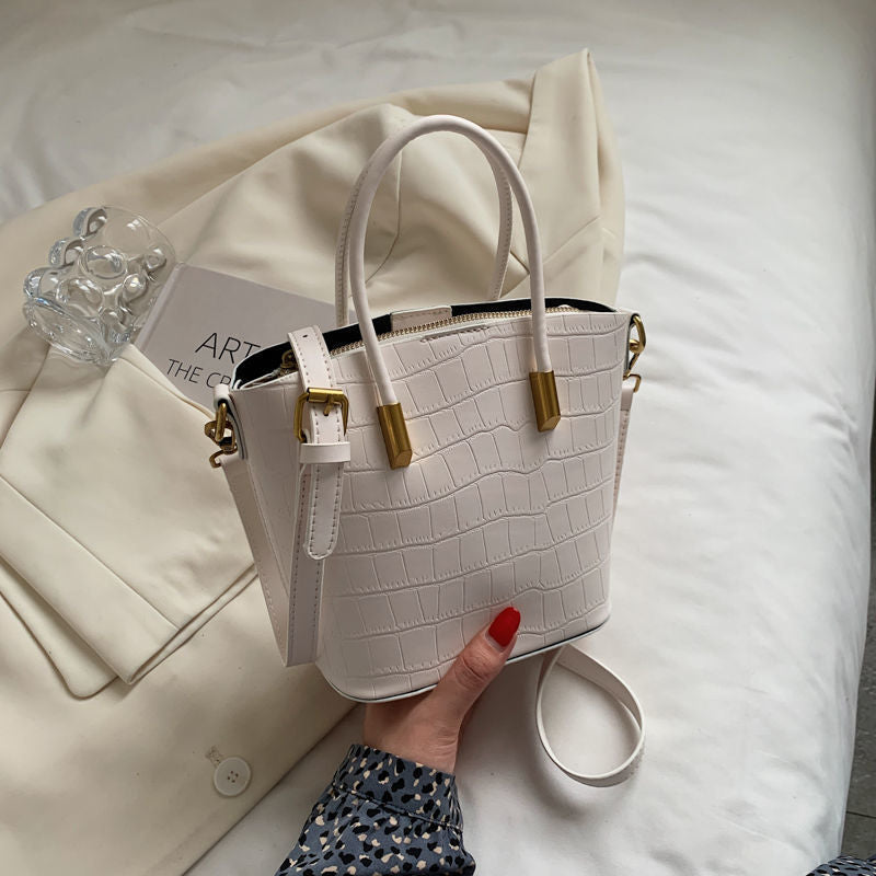 Shoulder handbag