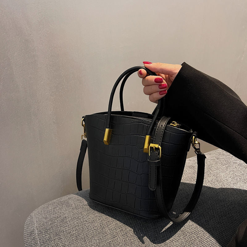 Shoulder handbag