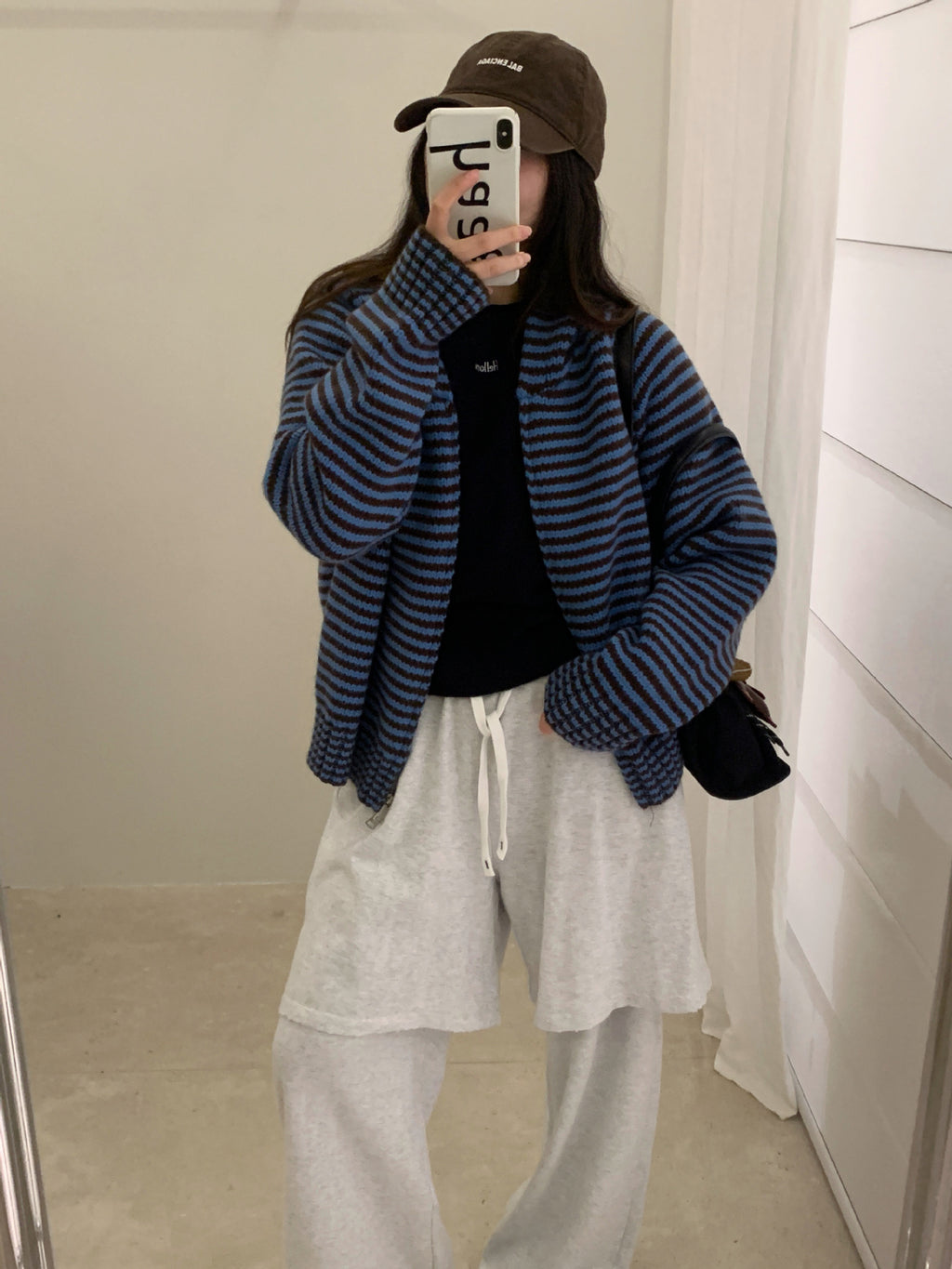 Contrasting color stripe zipper hooded knitted cardigan