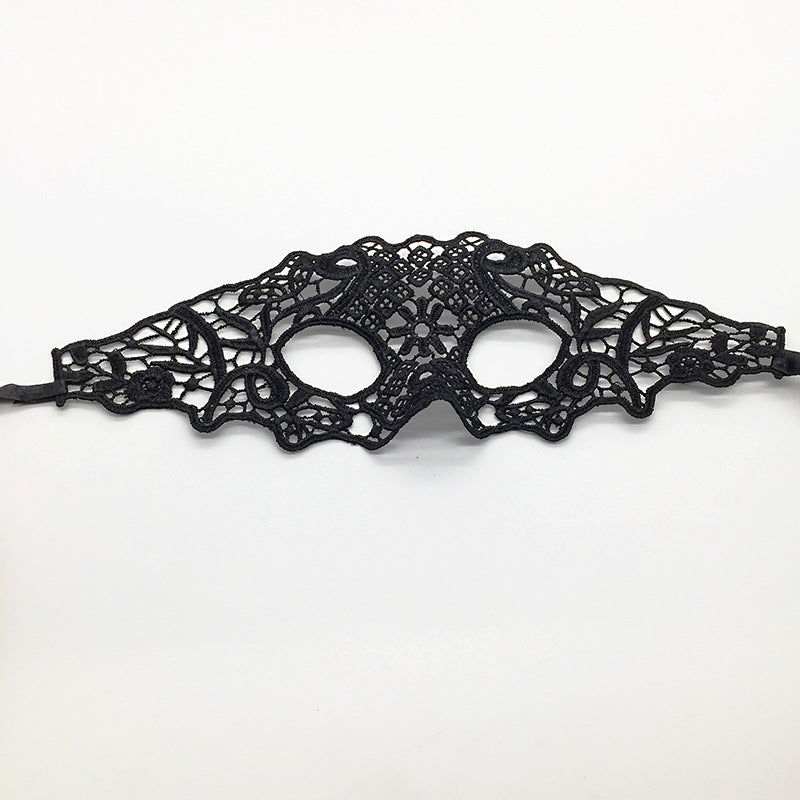 Styling Halloween masquerade