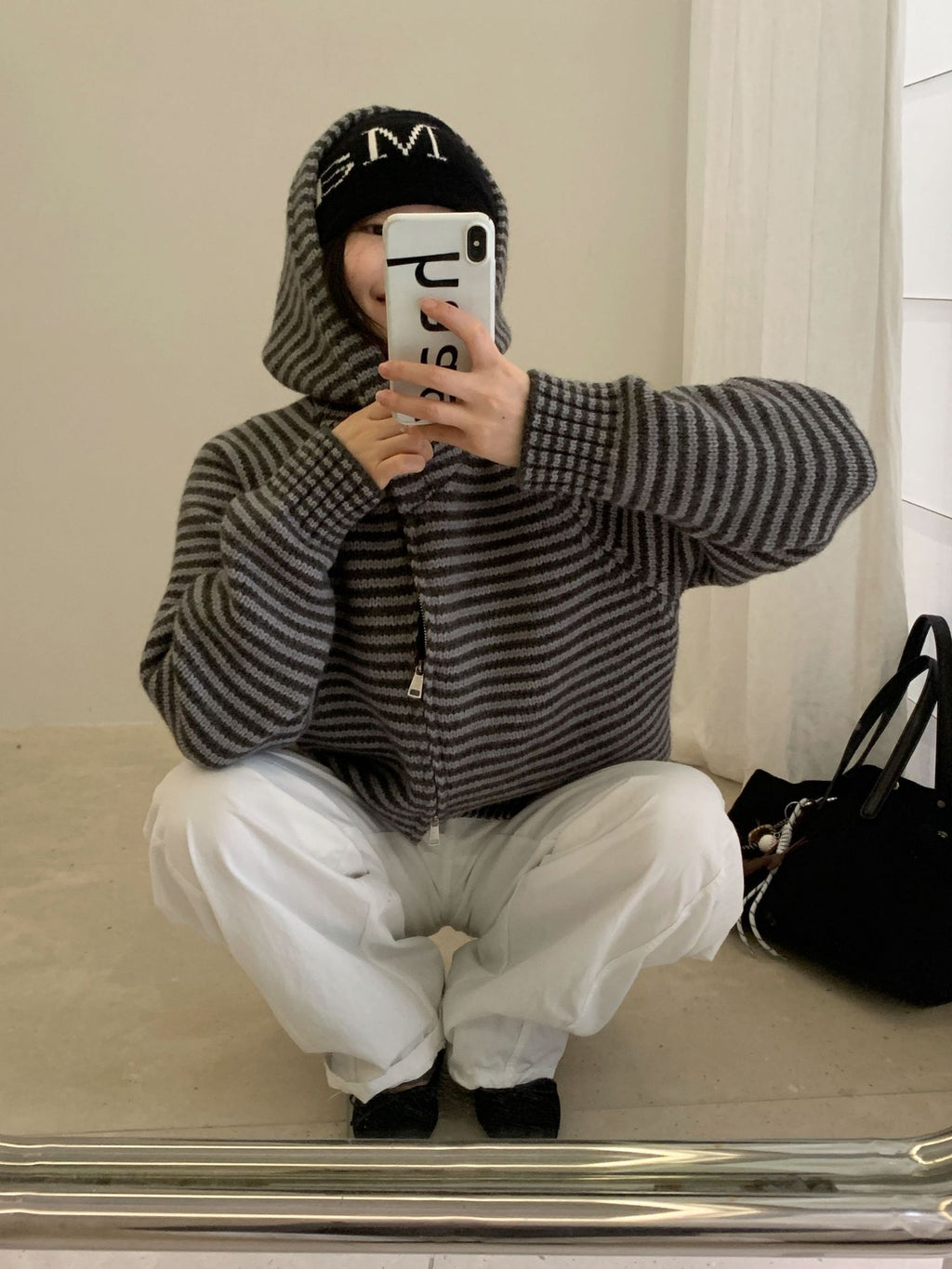Contrasting color stripe zipper hooded knitted cardigan