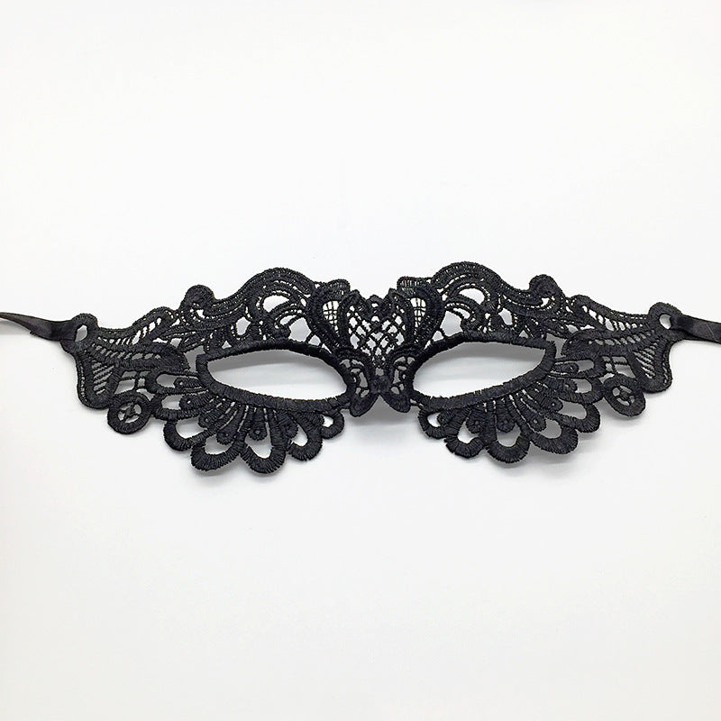 Styling Halloween masquerade
