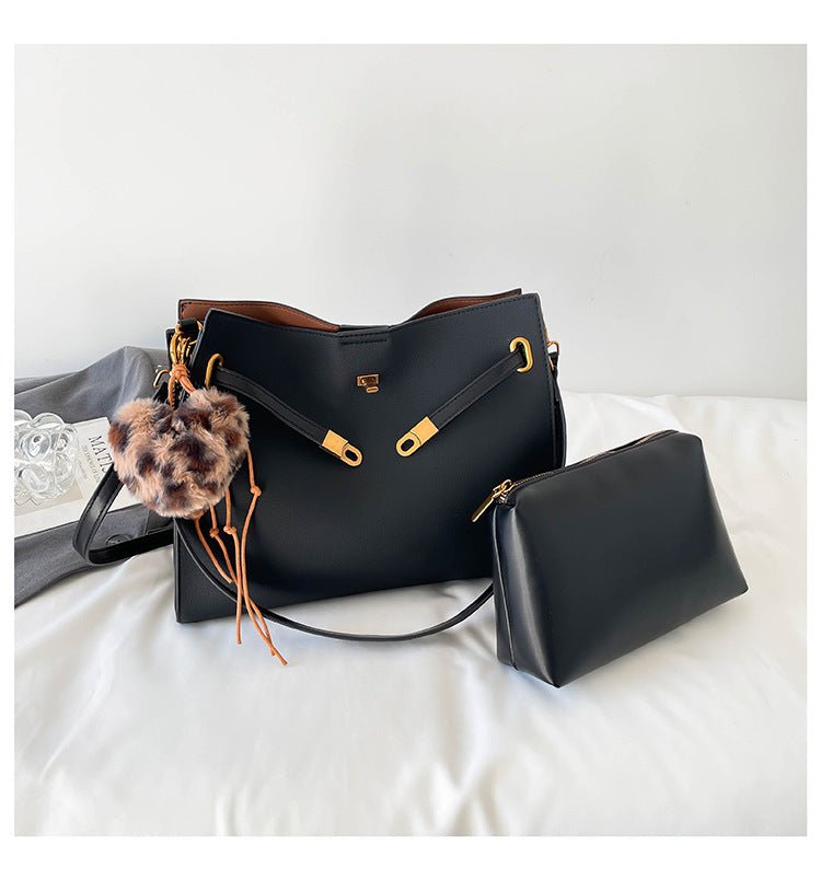 Retro Large Capacity Crossbody Handbag
