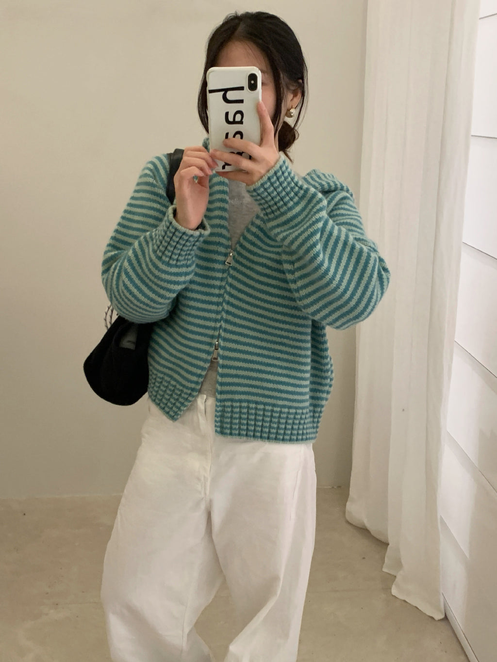 Contrasting color stripe zipper hooded knitted cardigan