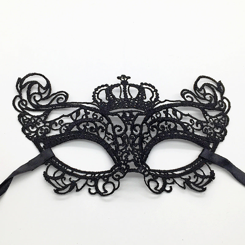 Styling Halloween masquerade