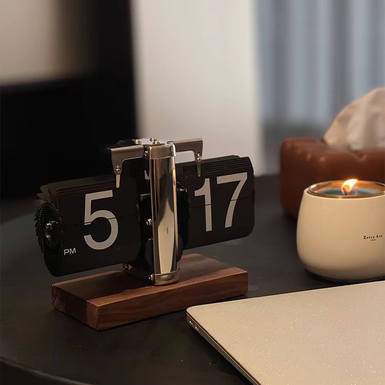 Automatic Flip Page Clock Retro Design