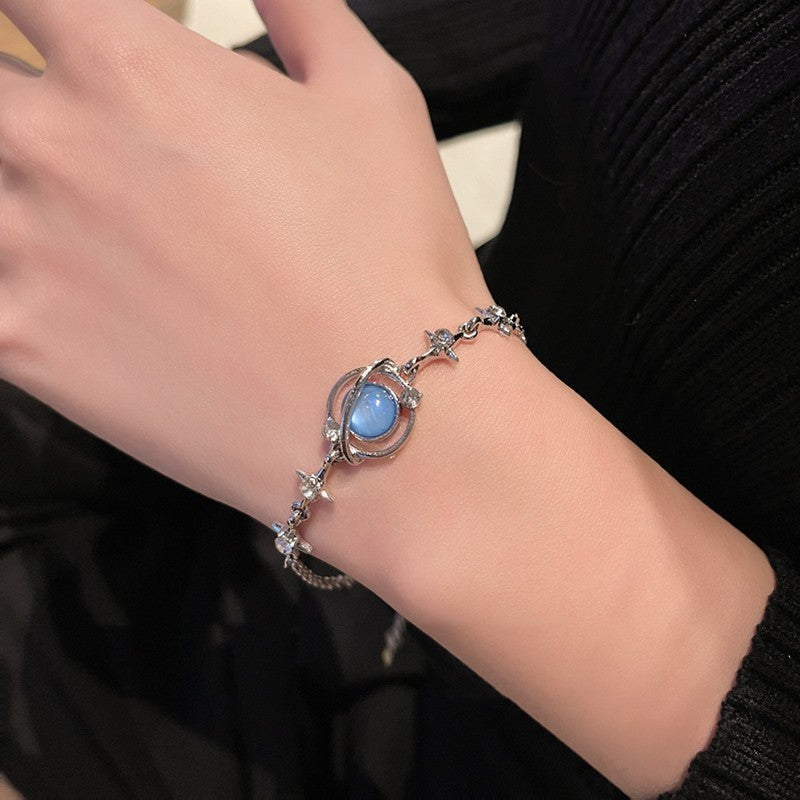 Cool and Elegant Winter Snowflake Exquisite Light Luxury Niche Design Zircon High-End Adjustable Fashion Bracelet