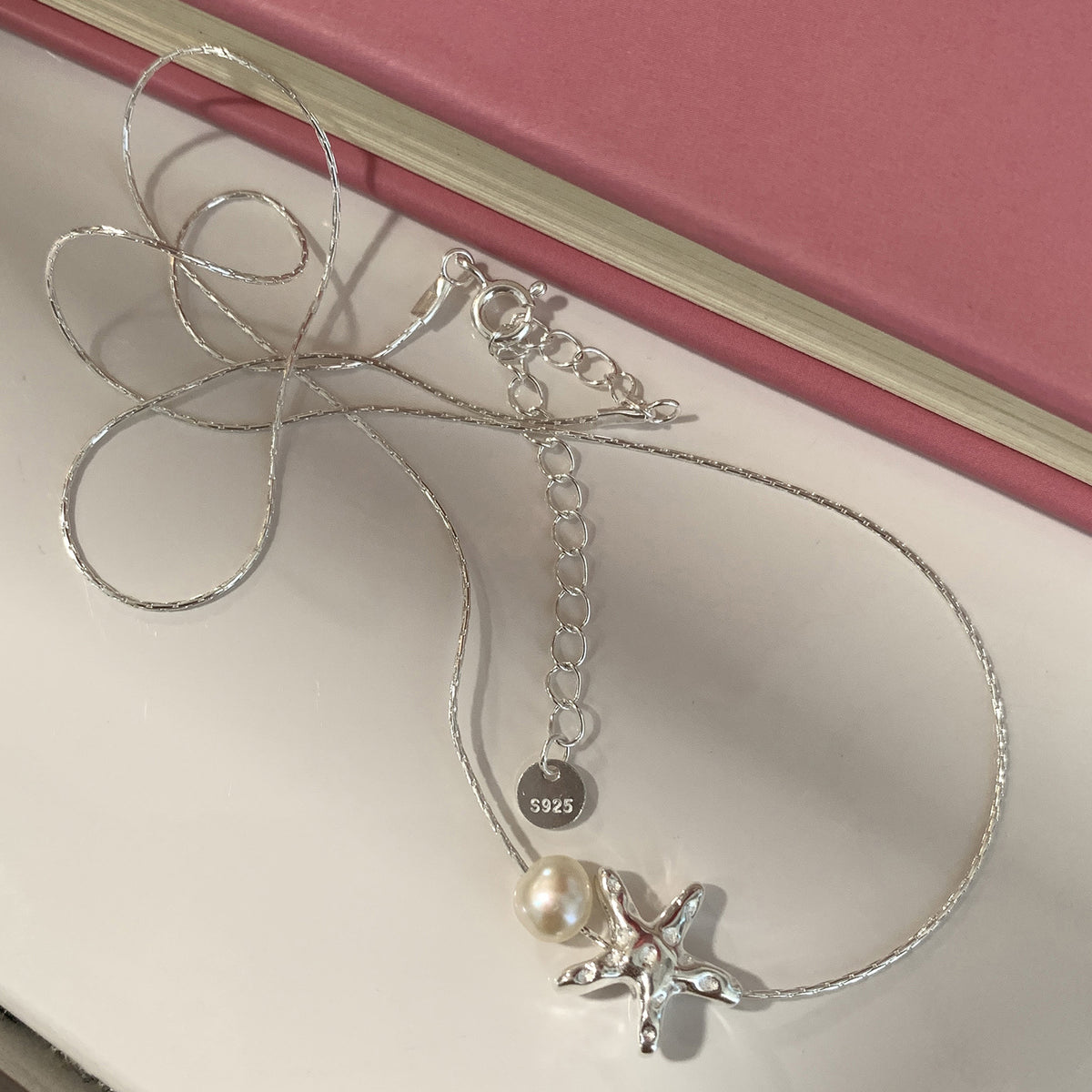 Starfish pearl necklace